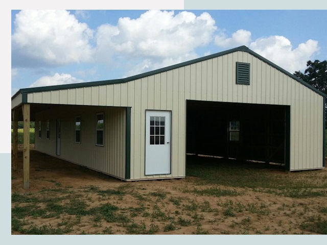 Строительство конюшен в Кызыле